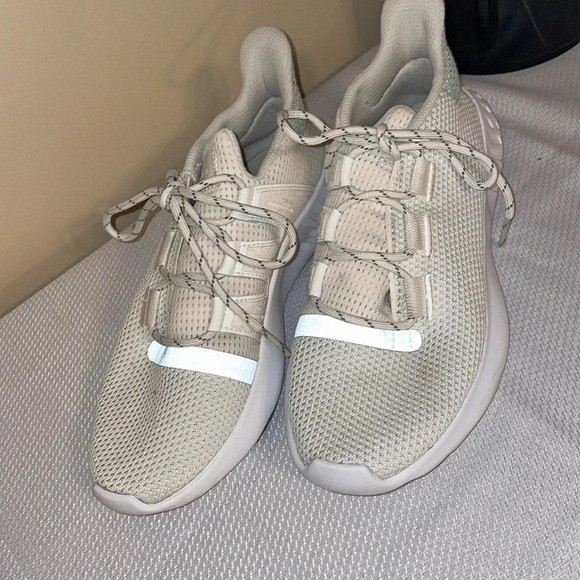 Adidas women’s sneaker 8.5 shoes tubular running mesh lightweight comfy chalk - Picture 3 of 7